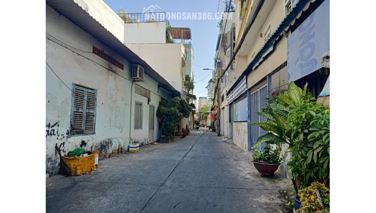 Giá cực hời! Bán nhà hẻm Lê Đình Thám Tân Phú 50m2, sổ hồng. Chỉ 4.7 tỷ. Gọi ngay!