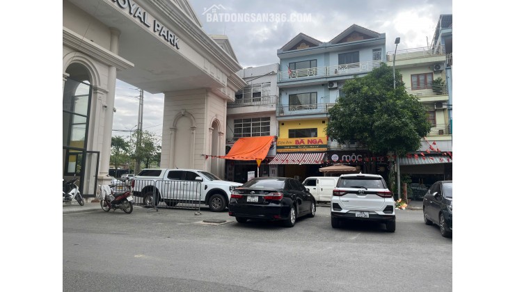 Bán nhà lô góc phân lô oto tránh kinh doanh cực đỉnh tại HOÀI ĐỨC,