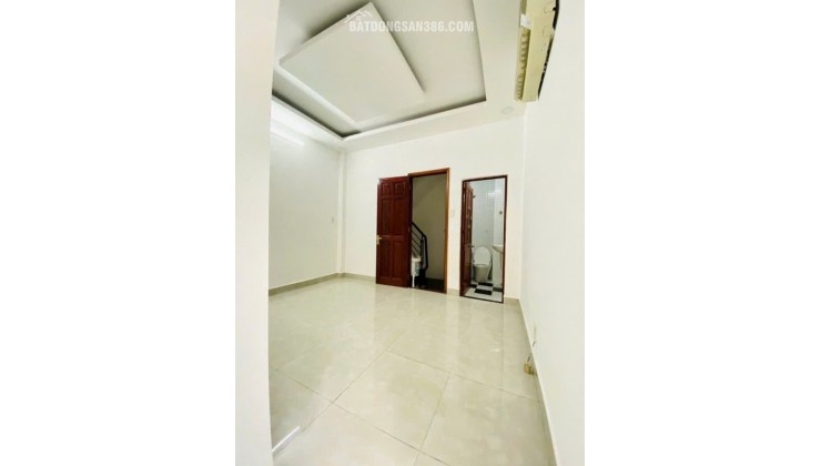 BÁN NHÀ QUẬN 1 – NGUYỄN VĂN CỪ – KHẲNG ĐỊNH ĐẲNG CẤP SỐNG TRUNG TÂM Trệt 3 lầu – 3PN – 4WC riêng từng phòng