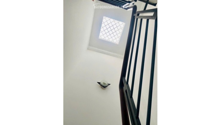 BÁN NHÀ QUẬN 1 – NGUYỄN VĂN CỪ – KHẲNG ĐỊNH ĐẲNG CẤP SỐNG TRUNG TÂM Trệt 3 lầu – 3PN – 4WC riêng từng phòng