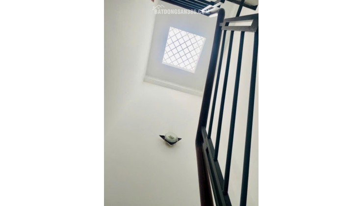 BÁN NHÀ NGUYỄN VĂN CỪ – TRUNG TÂM QUẬN 1, GIAO THÔNG HIỆN ĐẠI