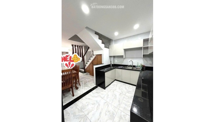 Bán nhà 2 MT, 3 căn nhà ra hoàng trọng mậu, P.tân hưng, Q.7