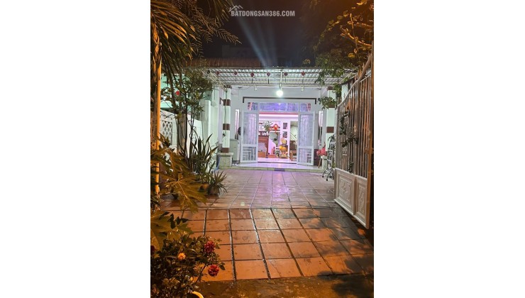 NHÀ VỊ TRÍ ĐẸP - GIÁ TỐT CẦN BÁN NHANH Căn Nhà Cấp 4 Gác Lửng Kiên Cố Tại TP. Hội An, Quảng Nam.