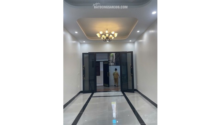  Bán nhà đẹp Ngọc Lâm Long Biên 45m² x 5T, full nội thất, ô tô đỗ cửa