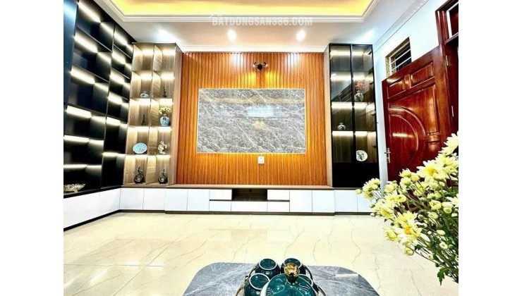 Hơn 8 Tỷ- Nhà Phố Võ Chí Công/ Xuân La- Xây mới- Dt 35m2, 5 tầng- Đối Diện Lotte Mall- Gần Bãi Ô Tô