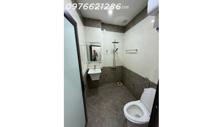 Bán NHÀ ĐẸP HIẾM CÓ Đức Giang – 32,m² – MT 3,5m – FULL NỘI THẤT – NGÕ THÔNG SÁNG – GIÁ CHỈ 6x TỶ