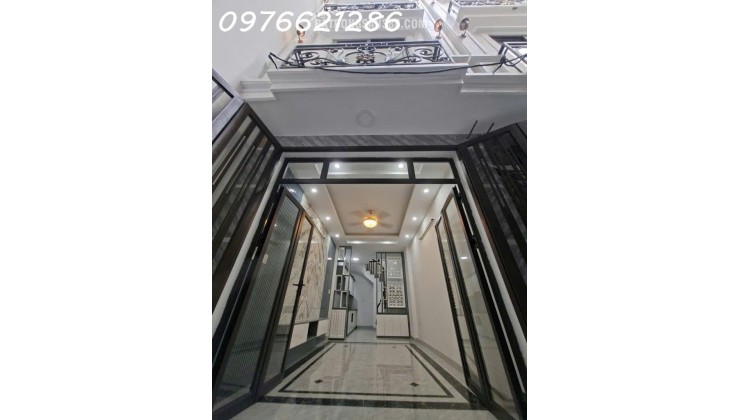 BÁN NHÀ PHỐ VIỆT HƯNG – VỊ TRÍ CỰC ĐẸP – 30M² – MT 4M – GIÁ CHỈ 6X TỶ (X SIÊU NHỎ)