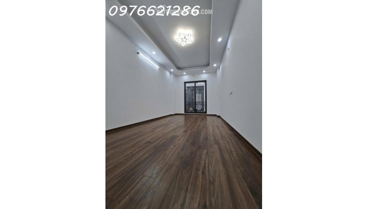 BÁN NHÀ PHỐ VIỆT HƯNG – VỊ TRÍ CỰC ĐẸP – 30M² – MT 4M – GIÁ CHỈ 6X TỶ (X SIÊU NHỎ)