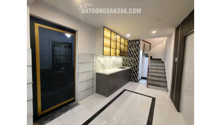 RA ĐI GẤP NHÀ NGUYỄN TRI PHƯƠNG Q.10 - Góc 2MT - Hẻm 3M - NHỈNH 5T