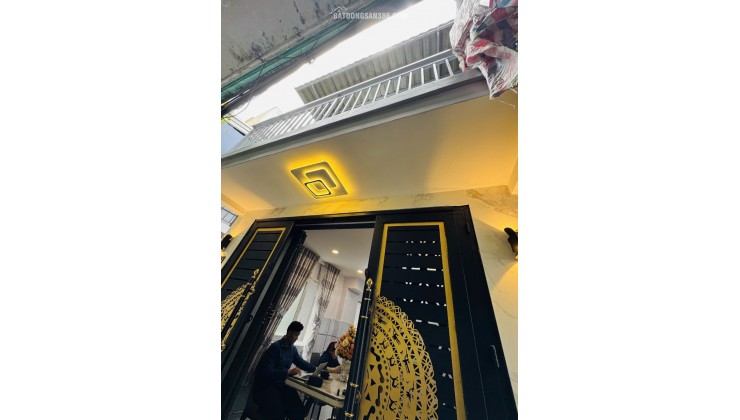 RA ĐI GẤP NHÀ NGUYỄN TRI PHƯƠNG Q.10 - Góc 2MT - Hẻm 3M - NHỈNH 5T