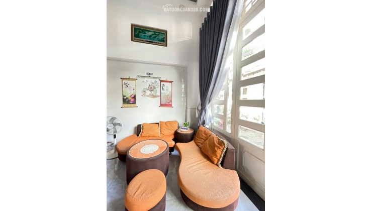 Bán nhà hxh Phan Huy Ích mới đẹp gần Emart Tân Bình, 2 lầu, 3PN, giá tốt