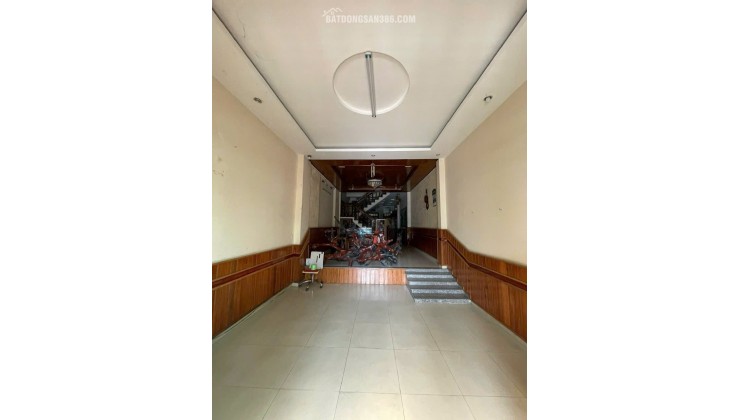 Chu thuê nhà 3 tầng nguyên căn mặt đường Lê Hồng Phong, Phước Long cũ, sát đường Cao Xuân Huy thông từ Biển vào dự án Charmora C.ty của