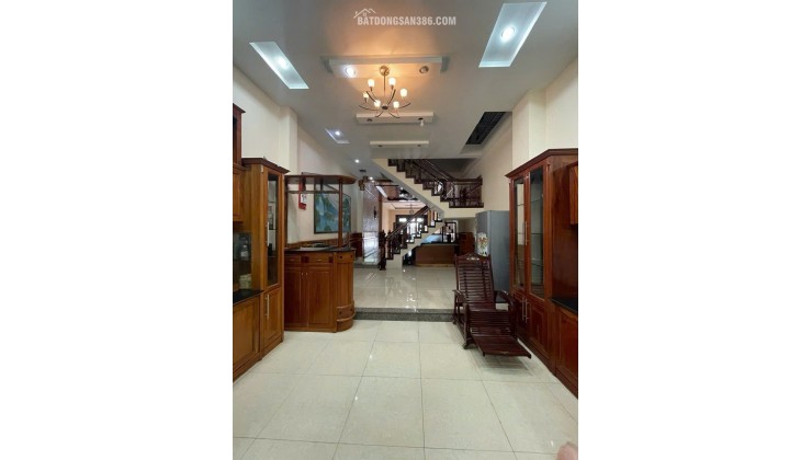 Nhà đẹp giá đầu tư.
CC bán nhà mặt tiền Lê Hồng Phong, Nam Nha trang.