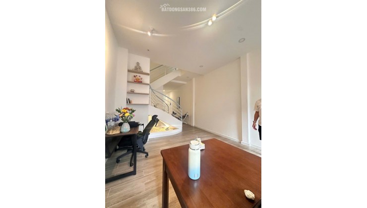 Quận 7 - HXH Huỳnh Tấn Phát - 40m2 - 2 tầng - Giá 5,5 tỷ