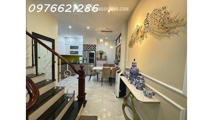  SIÊU PHẨM LÔ GÓC NGỌC THỤY – BỒ ĐỀ – FULL NỘI THẤT – Ô TÔ TRÁNH – KHU VIP GẦN TRƯỜNG PHÁP, CÔNG VIÊN – THÔNG SỐ HOA HẬU 46M², MT 4.5M . Gía: