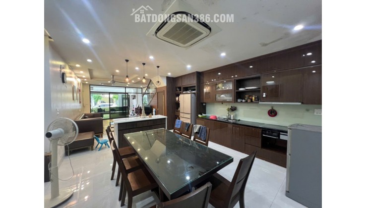 Bán nhà lô góc phân lô oto tránh kinh doanh cực đỉnh tại HOÀI ĐỨC,