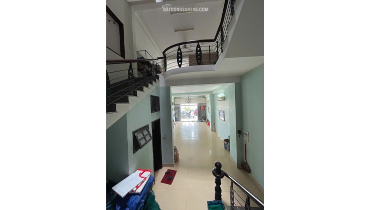 cho thuê nhà nguyên căn mặt tiền đường trần hưng đạo vị trí cầu trồng kết cấu 5 tầng