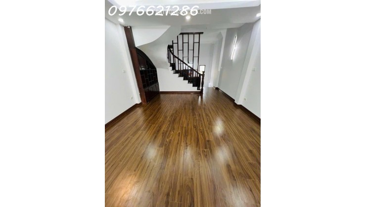  Bán nhà siêu đẹp-Ngô Gia Tự 36m² – MT 4m – Gara ô tô – 2 thoáng – Kinh doanh văn phòng- của hàng-Gần công viên Long Biên – BV Đức Giang – Giá 10,x