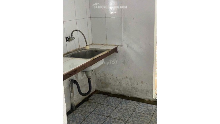 Cho thuê nhà cấp 4 30m2 đường nước Phần Lan, Phường Tứ Liên, Quận Tây Hồ, Hà Nội