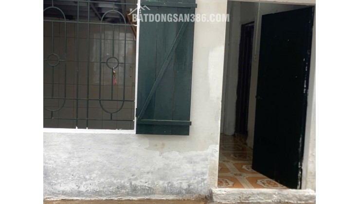 Cho thuê nhà cấp 4 30m2 đường nước Phần Lan, Phường Tứ Liên, Quận Tây Hồ, Hà Nội