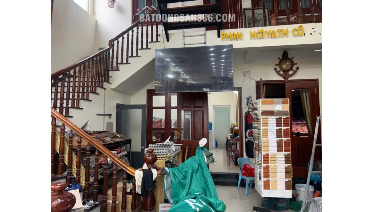 VỪA Ở, VỪA LÀM VP KD, SHOWROOM
Bán nhà 3 tầng mặt tiên đường lê Hồng Phong, Nam Nha Trang (Phước long cũ)