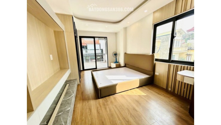  BÁN NHÀ HOÀNG MAI- LÔ GÓC - Ô TÔ - KINH DOANH THÔNG TỨ PHÍA  : 37M* 5 TẦNG * 8.95 tỷ ( Thương lượng)