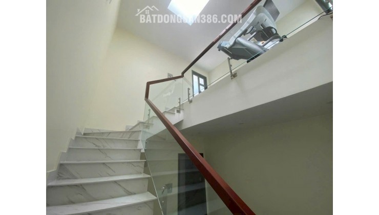 MT Thụt Trần Hưng Đạo Q5, 6.5x17m, T+3L Giá 19.9 tỷ TL, HĐT 55tr/th