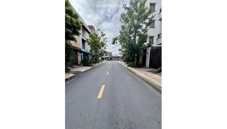 MẶT TIỀN PHẠM THẾ HIỂN – NHÀ 4 TẦNG CHỈ 14.9 TỶ. LH:0779351867 – 0764071867.