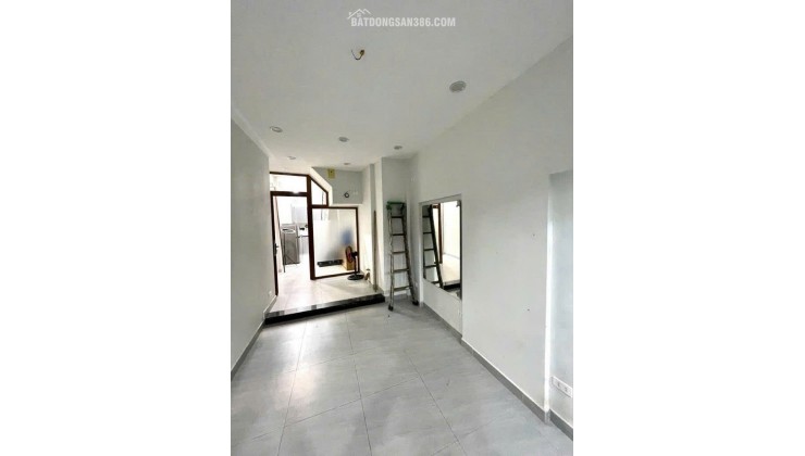 MẶT NGÕ KINH DOANH TẤP NẬP - Ô TÔ RA VÀO THOẢI MÁI - TRUNG TÂM ĐỐNG ĐA