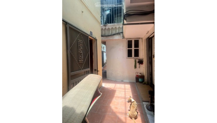 HOT HOT CHÍNH CHỦ CẦN BÁN NHANH căn nhà vị trí đẹp tại quận Đống Đa, TP Hà Nội