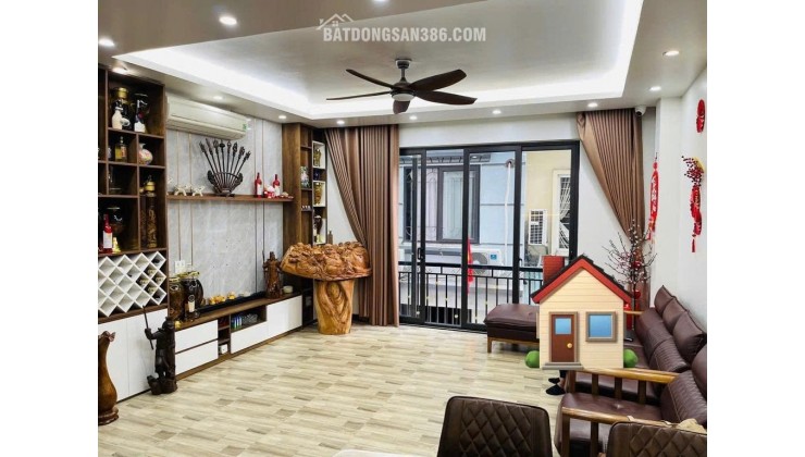 NHÀ SIÊU ĐẸP QUẬN CẦU GIẤY ĐƯỜNG LẠC LONG QUÂN - OTO TRÁNH - KINH DOANH 17 TỶ - 45M2.