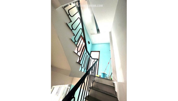 Căn góc 2 mặt tiền đẹp đường Trường Lưu,Long Trường,Quận 9nhỉnh 7ty
- Diện tích 73m ngang 7.5 x dài 10m 
- Kết cấu 1 trệt 2 lầu 4 phòng ngủ