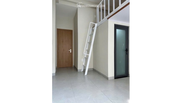 Căn Hô dịch vụ Lê Văn Thịnh,Diện tích 72m2 (4 x18) oto đổ cửaNhà mới xây, 1 trệt, 3 lầu, 10 pn, 10wc( 8pn có gác)Nhà trống giao ngay