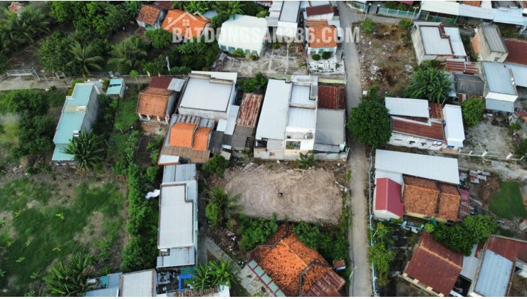 ĐẤT ĐẸP - GIÁ TỐT -  Bán Đất Vị Trí Đắc Địa Thị Trấn Chợ Lầu, Bắc Bình, Bình Thuận