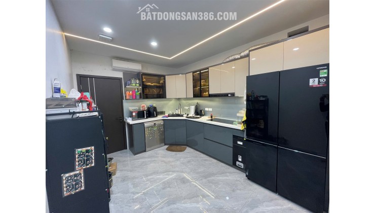 CHÍNH CHỦ BÁN NHÀ TẬP THỂ LÔ GÓC Đường Đê La Thành, P. Thổ Quan, Đống Đa, Hà Nội