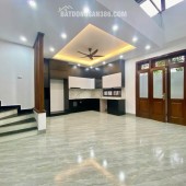 Bán nhà Ngọc Lâm 60m x 6T thang máy full nội thất ở luôn, gần phố. LH 0936123469