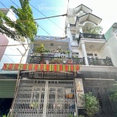 Bán nhà mặt phố Lê Văn Quới, Bình Tân. DT 4x12m, 2 tầng, 2PN. Sổ hồng, giá 4.6 tỷ. LH: 0909898125