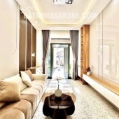 Nhà cạnh ETOWN Cộng Hòa, Tân Bình – 33m², 4 tầng, giá 10.5 tỷ