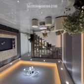  Đại La – 45m – 5 Tầng – Mặt Tiền 5m – Giá: 10.8 Tỷ