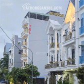 Bán nhà mặt phố Phú Lộc 22, Liên Chiểu, Đà Nẵng. DT 95m2, 3 tầng, 4PN. Sổ đỏ chính chủ. Giá 11.4 tỷ. LH: 0877661879