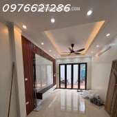 Bán NHÀ ĐẸP HIẾM CÓ Đức Giang – 32,m² – MT 3,5m – FULL NỘI THẤT – NGÕ THÔNG SÁNG – GIÁ CHỈ 6x TỶ