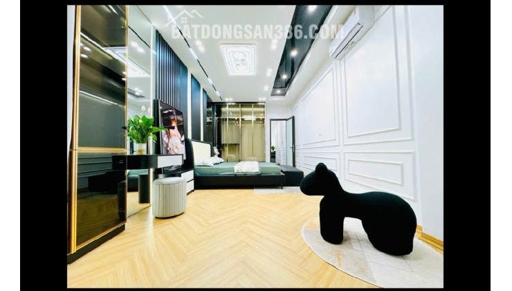 BÁN NHÀ ĐẸP PHƯỜNG CẦU GIẤY 50M 7 TẦNG CÓTHANG MÁY