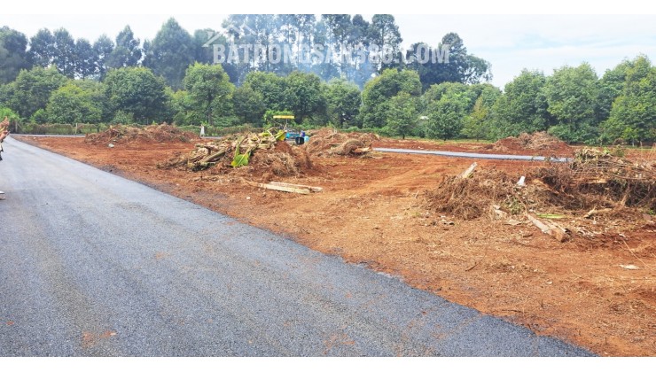 Đất thổ cư 2 mặt tiền đường nhựa, 1 sẹc Lê Hồng Phong, P Hàng Gòn, Giá chỉ 12tr/m2