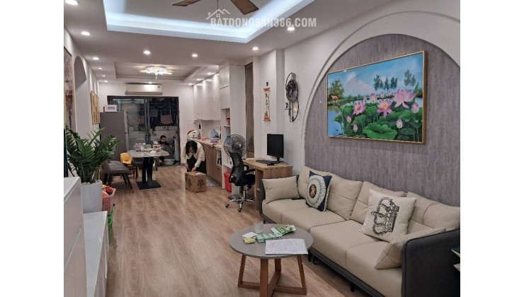 Bán nhà CHCC Trịnh Đình Cửu, Hoàng Mai, 2N 2Vs, 72m2, 5.7 tỷ(CGL)