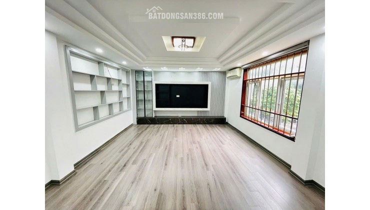 HOÀNG MAI GIÁP HAI BÀ – Ô TÔ TRÁNH – KINH DOANH – LÔ GÓC NỞ HẬU