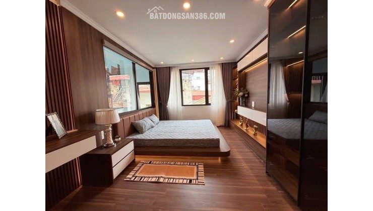 CẦN BÁN NHÀ TRƯỚC TẾT 2025 . 30M 5 TÂNG NHÀ CẦU GIẤY . CHỈ VIỆC XÁCH VALI VỀ Ở