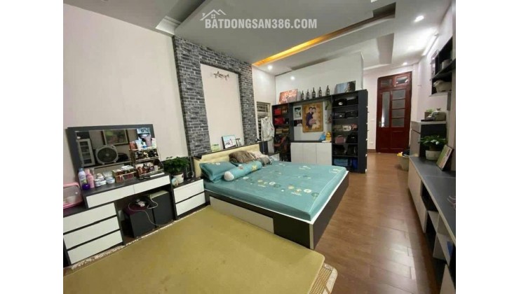 Bán nhà Kim Giang, Hoàng Mai, 10m Ô tô, nở hậu nhẹ, 54m2, 11.6 tỷ(CTL)