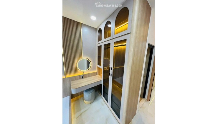 CẦN bán nhà mặt tiền Hoà Hưng phường 13 Q10 chỉ 6,5 tỷ