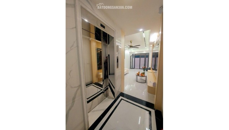NHỈNH 12 TỶ SỞ HỮU NHÀ MỚI THANG MÁY GIÁP BÁT, 42M2 X 5 TẦNG