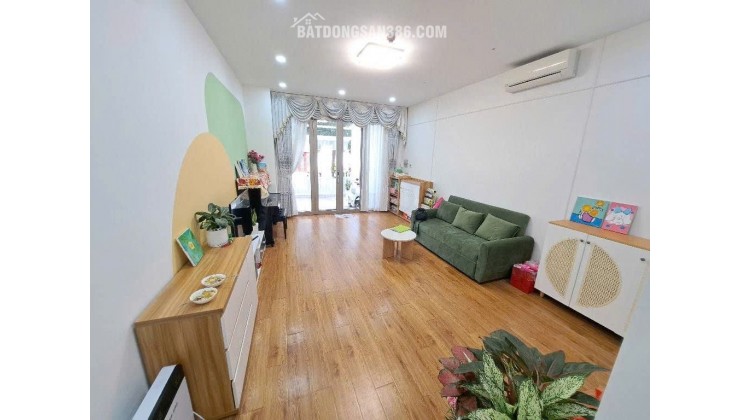 BÁN GẤP CHDV 5 TẦNG ĐƯỜNG SỐ NGUYỄN THỊ THẬP TT QUẬN 7 162m2 DÒNG TIỀN 23tr/THÁNG